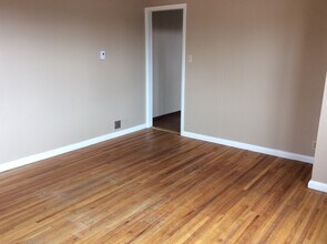 11 4th St E in Dickinson, ND - Building Photo - Building Photo