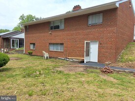 5011 Woodland Blvd in Oxon Hill, MD - Building Photo