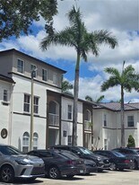 4405 SW 160th Ave in Miramar, FL - Building Photo