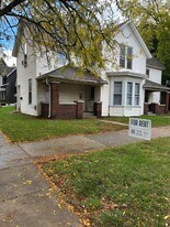 424 N Michigan St in Elkhart, IN - Building Photo
