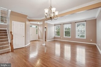 641 Springhouse Square SE in Leesburg, VA - Building Photo - Building Photo