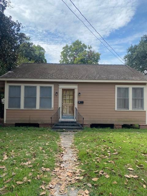 119 W Bertheaud Ave in Opelousas, LA - Building Photo