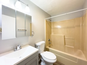 572 Essex St in Lawrence, MA - Building Photo - Building Photo