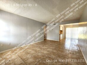 2785 L B McLeod Rd in Orlando, FL - Building Photo - Building Photo