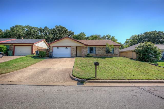 6406 Springfield Dr in Arlington, TX - Building Photo
