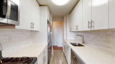 500 Central Ave in Union City, NJ - Building Photo - Building Photo