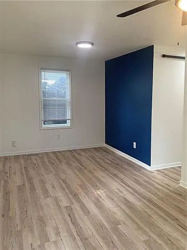 6037 N Topping Ave in Kansas City, MO - Building Photo - Building Photo