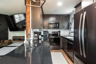 2700 S Holly St in Denver, CO - Building Photo - Building Photo
