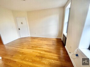 854 Amsterdam Ave in New York, NY - Foto de edificio - Building Photo