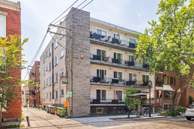 4220 De Brébeuf Rue in Montréal, QC - Building Photo - Primary Photo