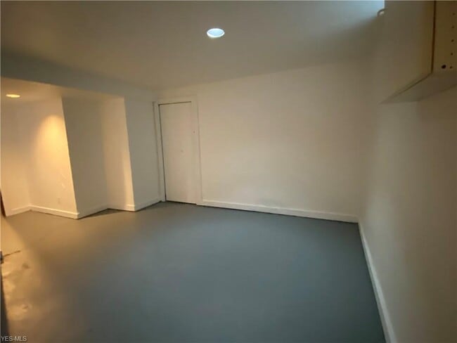 property at 1181 Hilltop Dr