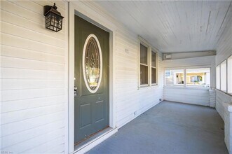 229 Woodview Ave in Norfolk, VA - Building Photo - Building Photo