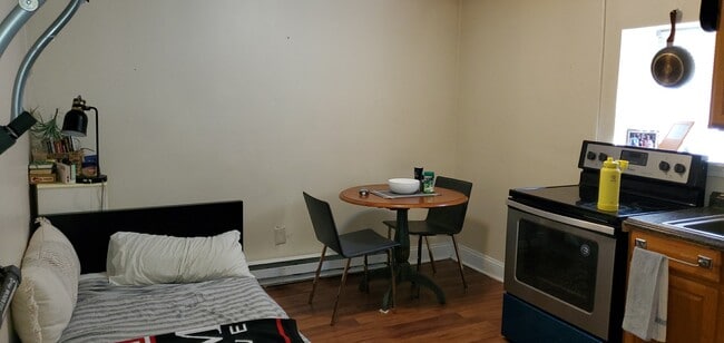 5000 Locust St in Philadelphia, PA - Building Photo - Building Photo