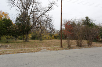 1916-2012 N Garrett Ave in Dallas, TX - Foto de edificio - Building Photo