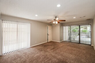 334 Cypresswood Dr in Spring, TX - Building Photo - Building Photo