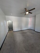 1818 Westmont Ave in Pittsburgh, PA - Building Photo - Building Photo