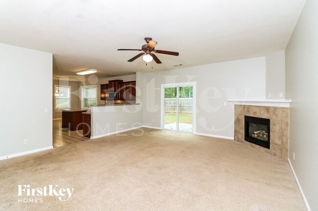 2405 Langstan Ct in Locust Grove, GA - Foto de edificio - Building Photo