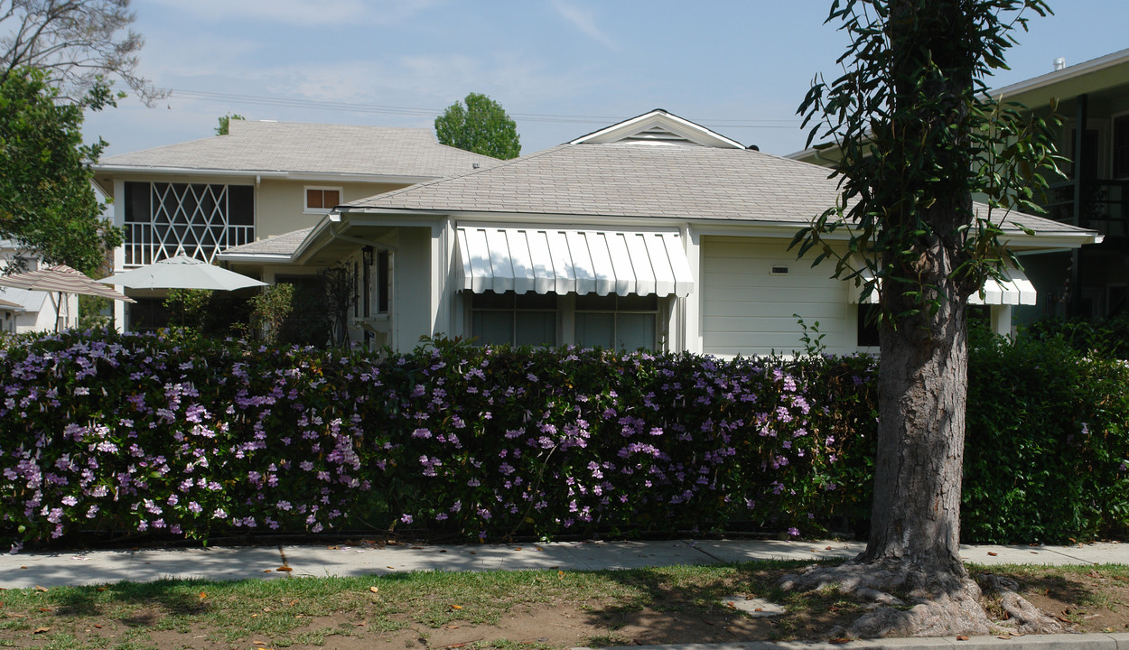 700 Brent Ave in South Pasadena, CA - Foto de edificio