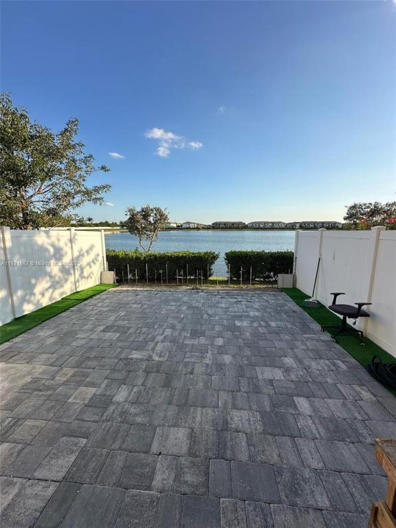 property at 3302 W 114th Terrace