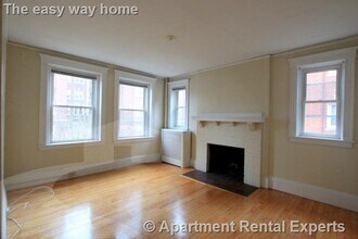 8 Craigie Cir in Cambridge, MA - Building Photo - Building Photo