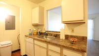 HUNTERS OAK APARTMENTS photo'