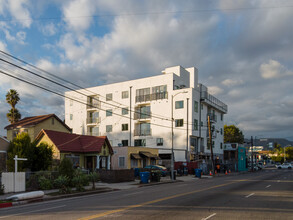 667 Wilton Apartments in Los Angeles, CA - Building Photo - Building Photo