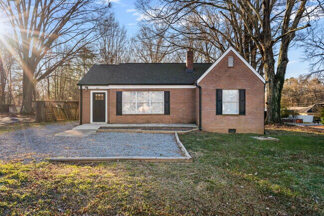 property at 4008 S New Hope Rd