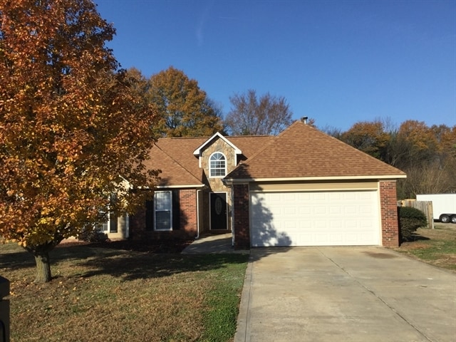 property at 4646 Falcon Chase Dr SW
