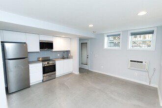 1304 Riggs St NW in Washington, DC - Foto de edificio - Building Photo