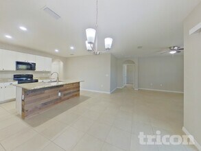 10212 Cloudburst Ct in Riverview, FL - Foto de edificio - Building Photo