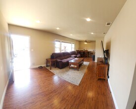 492 Felton Way in San Luis Obispo, CA - Building Photo - Building Photo