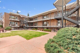 301 Peterson St in Fort Collins, CO - Foto de edificio - Building Photo