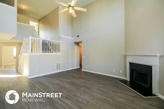 9492 Creekside Rd in Jonesboro, GA - Building Photo - Building Photo