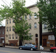 100 Pulaski St Apartments