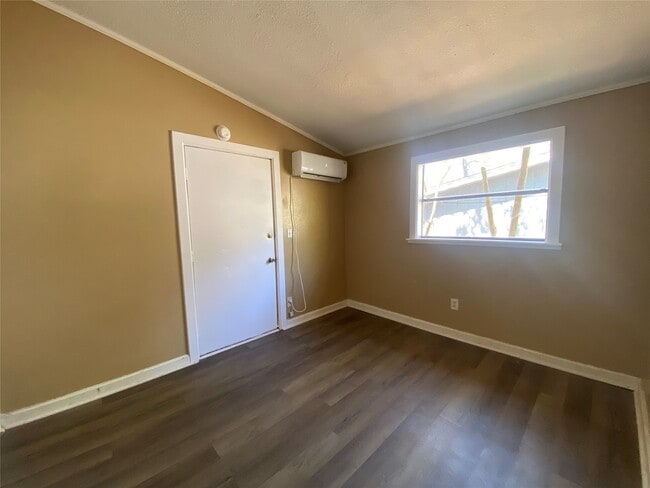 property at 28613 Netawake Ct