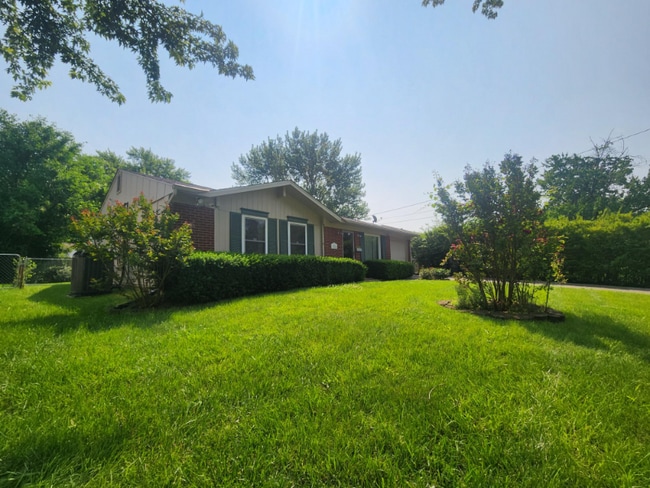 10046 Manistee Way in Cincinnati, OH - Building Photo - Building Photo