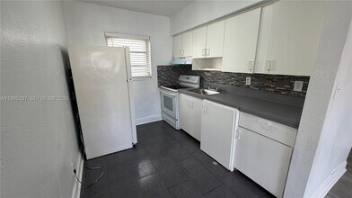 6300 Miramar Pkwy in Miramar, FL - Building Photo - Building Photo