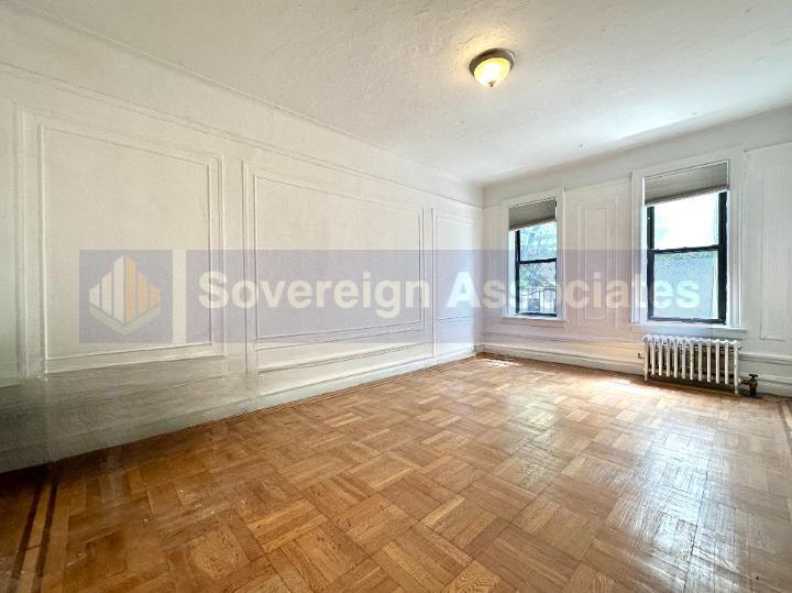 10 Bennett Ave in New York, NY - Building Photo