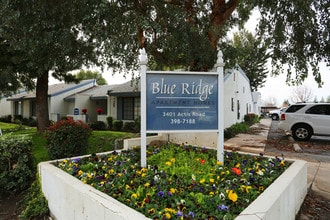 Blue Ridge in Bakersfield, CA - Foto de edificio - Building Photo