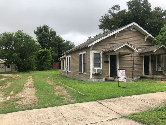 property at 107 S 25th St