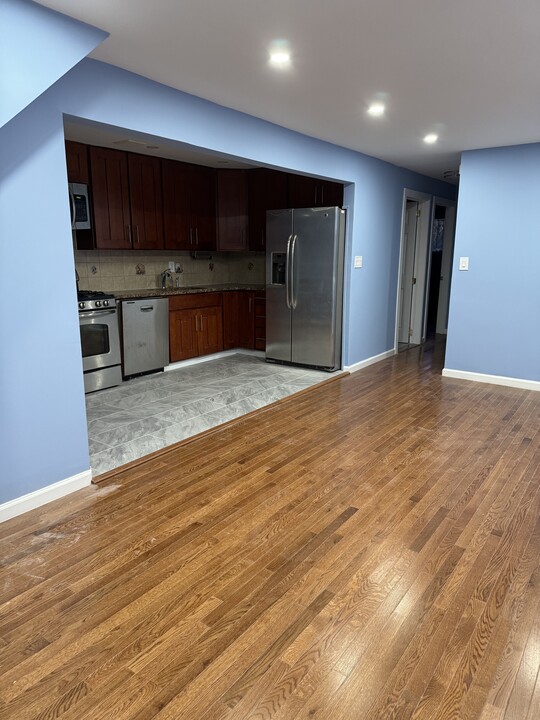 8806 212th Pl in Queens Village, NY - Building Photo