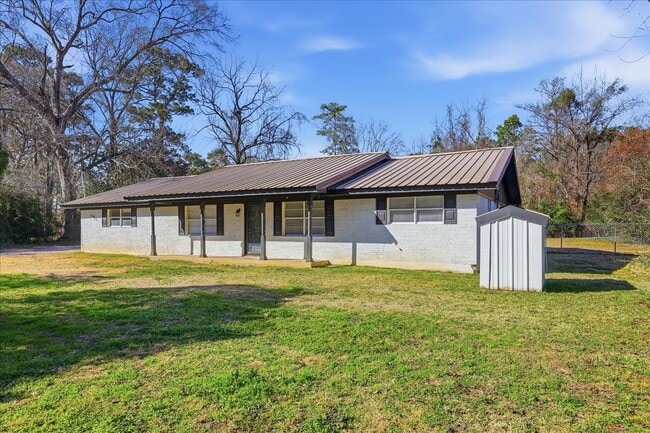 165 Loving Dr in Vidor, TX - Building Photo - Building Photo