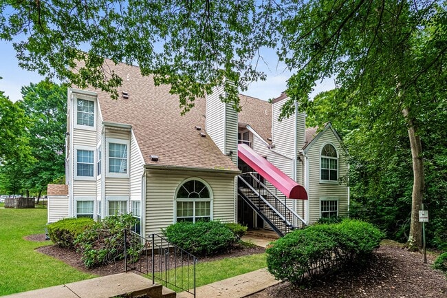 property at 1001 Fallcrest Ct