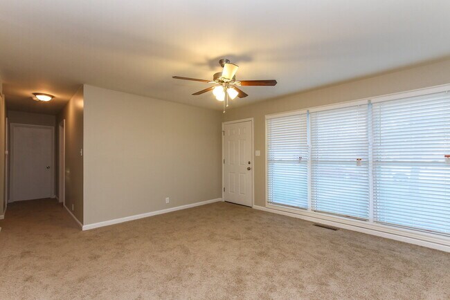 2406 N Auburn St in Indianapolis, IN - Building Photo - Building Photo