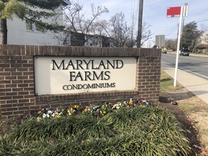 11322 Cherry Hill Rd, Unit Maryland Farm Condominium in Beltsville, MD - Foto de edificio - Building Photo