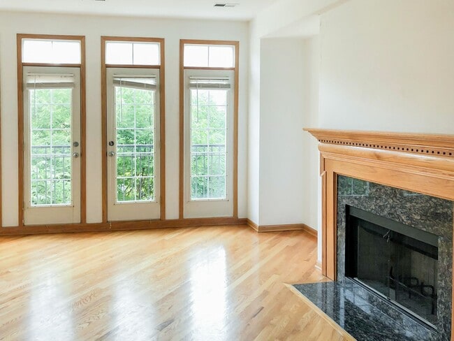 1321 W Belmont Ave, Unit 1