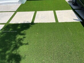 27 NE 49th St in Miami, FL - Building Photo - Building Photo