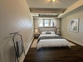 2 Balsam Ave S in Hamilton, ON - Building Photo - Building Photo