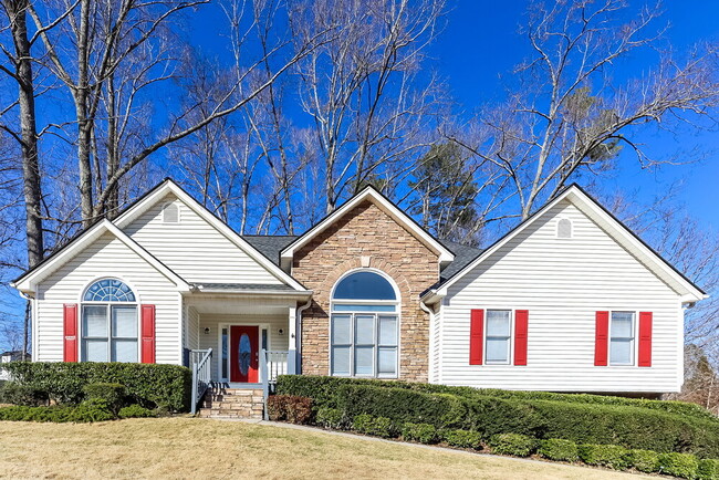 property at 352 Carriage Ln