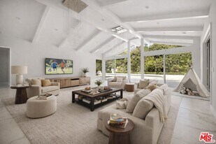 801 Alta Dr in Beverly Hills, CA - Building Photo